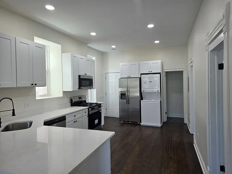 3444 S Western Ave #1F — Photo 2
