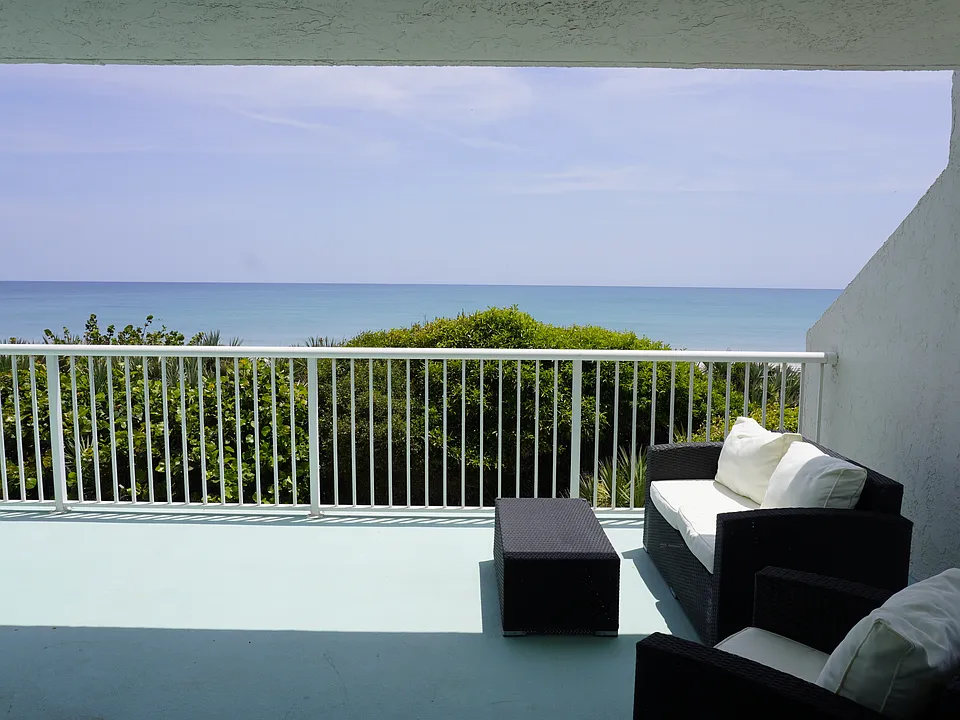 1555 N Highway A1A #105