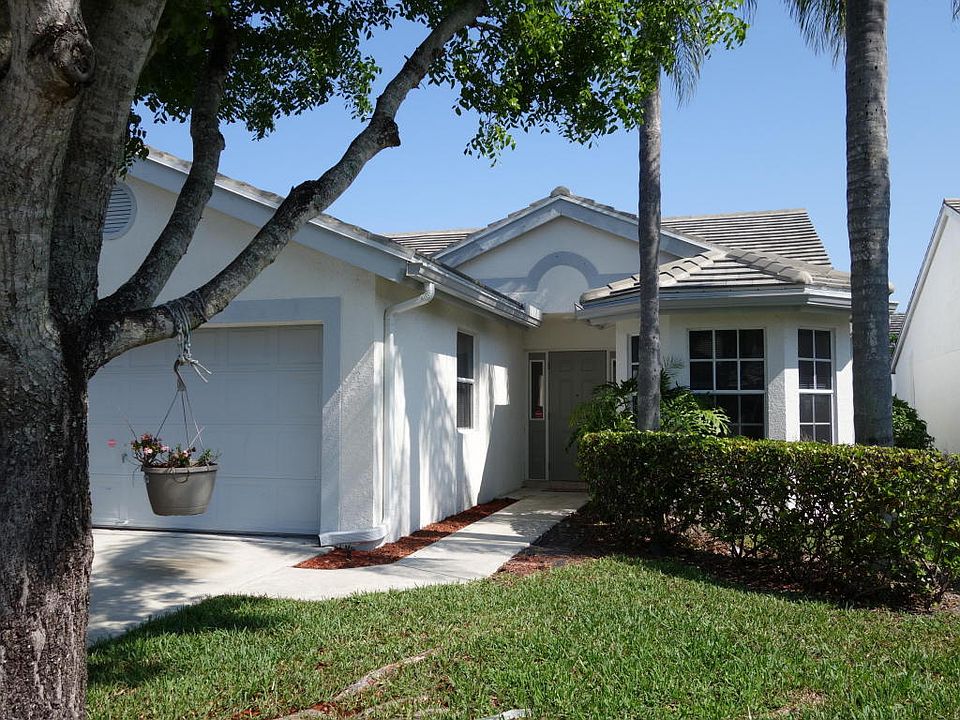 Home For Sale In LANTANA PINES 3