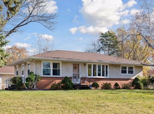 6548 Hampshire Ave N, Brooklyn Park, MN 55428