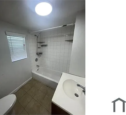 4605 1/2 Arlington Ave #2 — Photo 11