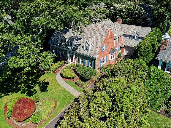 5th image of 61 Mason Drive