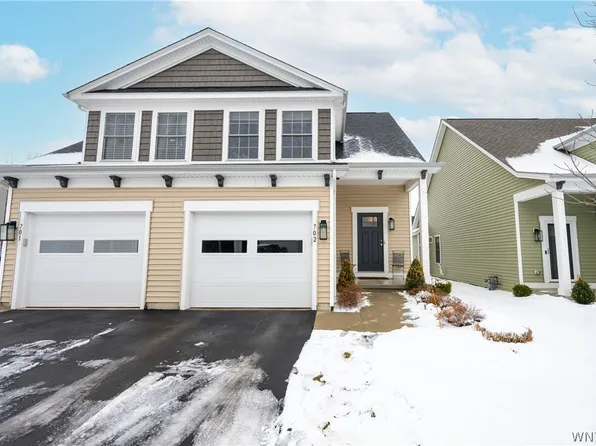 702 Carriage Ln, West Seneca, NY 14224