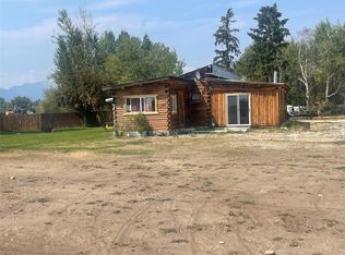 661 Old Corvallis Rd, Corvallis, MT 59828