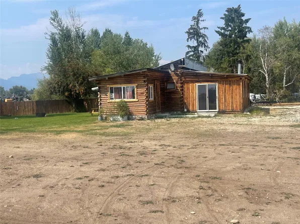 661 Old Corvallis Rd, Corvallis, MT 59828