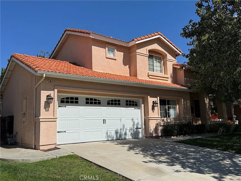 3 bed, 2.5 bath, 1787 sqft, $3,500 — Photo 2