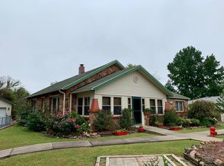 718 Orchard St, Carthage, MO 64836
