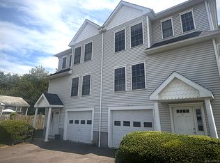 939 Tunxis Hill Rd, Fairfield, CT 06825