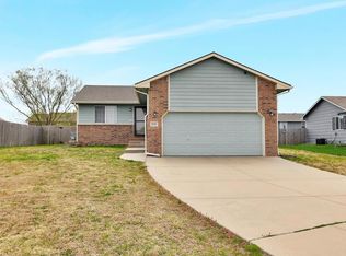2218 S Upland Hills St, Wichita, KS 67235