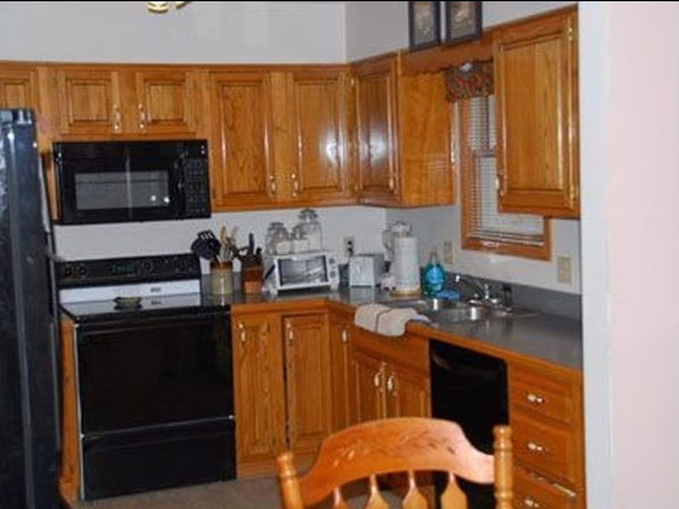 2nd image of 1400 Julie Dr