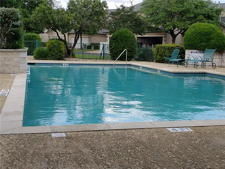 2100 Pipers Field Dr #46 — Photo 24