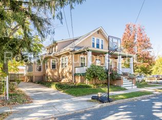 18 Walnut Ave, Pitman, NJ 08071