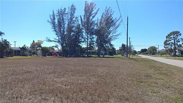 2nd image of 4441 SW 14th Pl