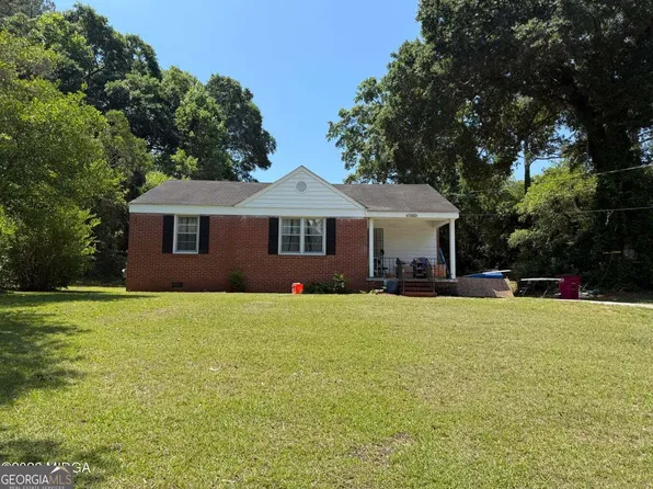 2751 Horseshoe Dr, Macon, GA 31211