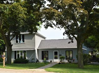 558 E Clay St, Whitewater, WI 53190