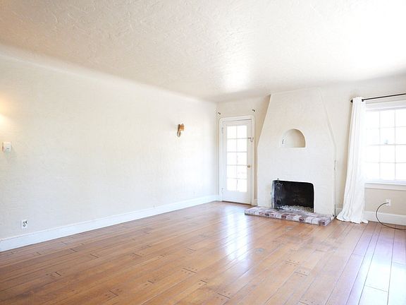 5th image of 2044 Lone Oak Ave