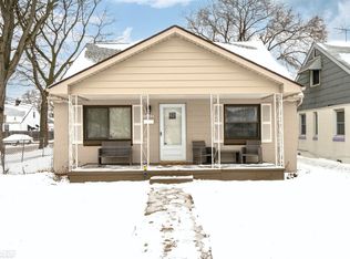 8205 State Park, Center Line, MI 48015