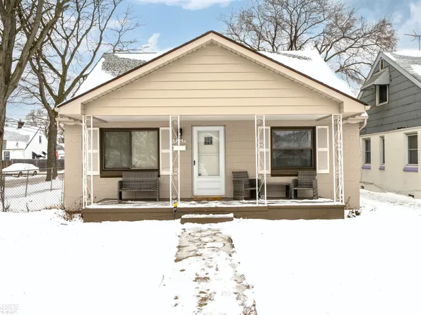 8205 State Park, Center Line, MI 48015