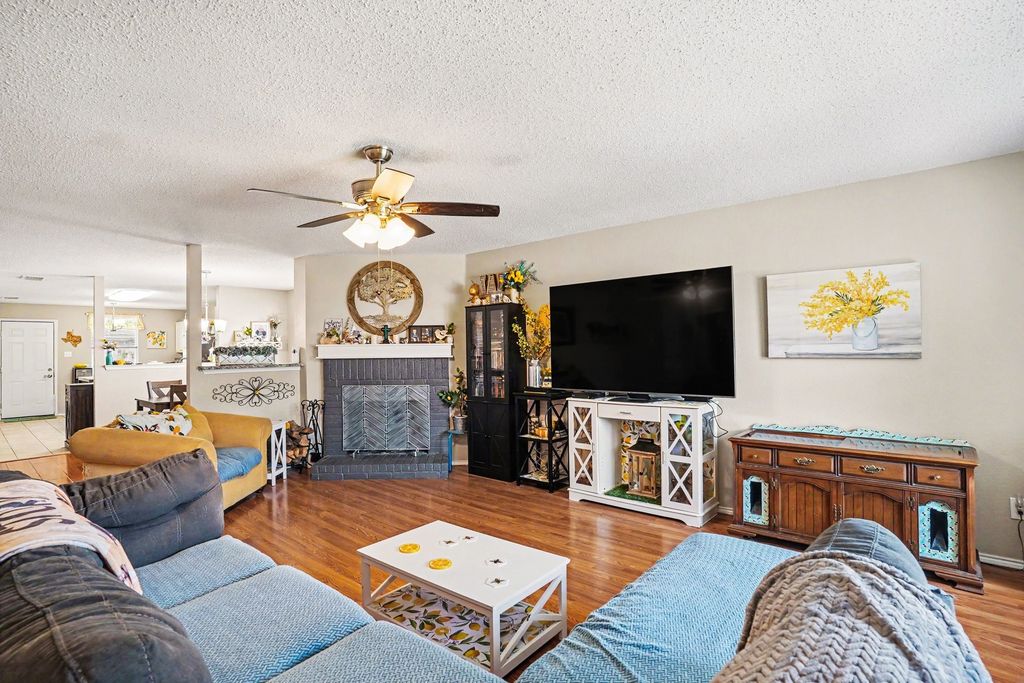 5441 Temecula Rd, Fort Worth, TX - View 2