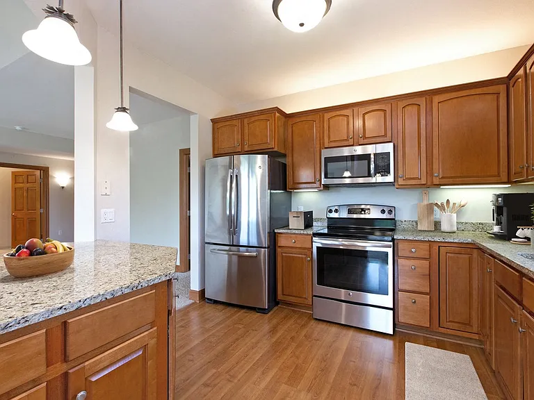 Laurel East End