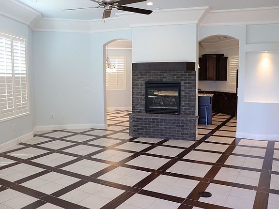 3rd image of 1546 N Park Ave