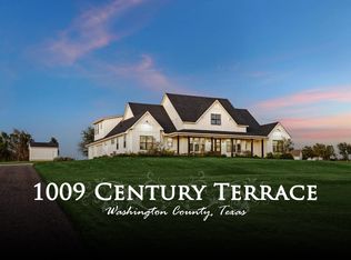 1009 Century Ter, Brenham, TX 77833