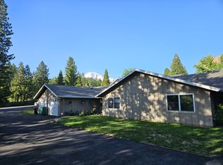 223 Bear Springs Rd APT C, Mount Shasta, CA 96067