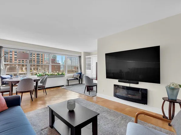 160 W End Ave APT 24R, New York, NY 10023