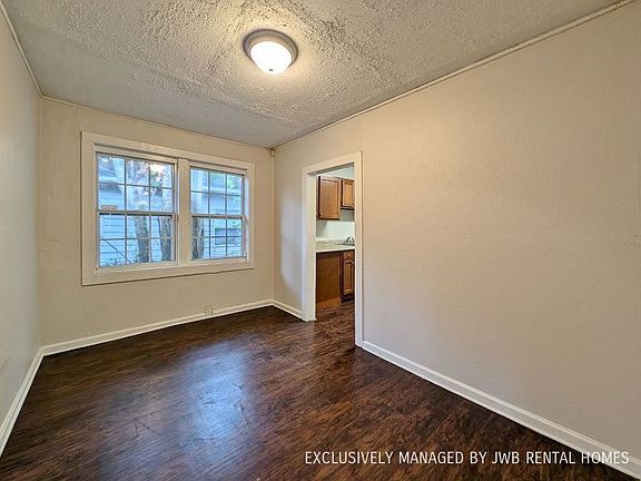 2nd image of 2053 Baldwin St