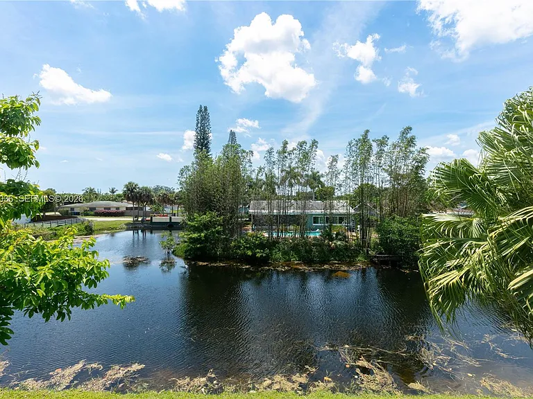 717 Gardens Dr #201 — Photo 30