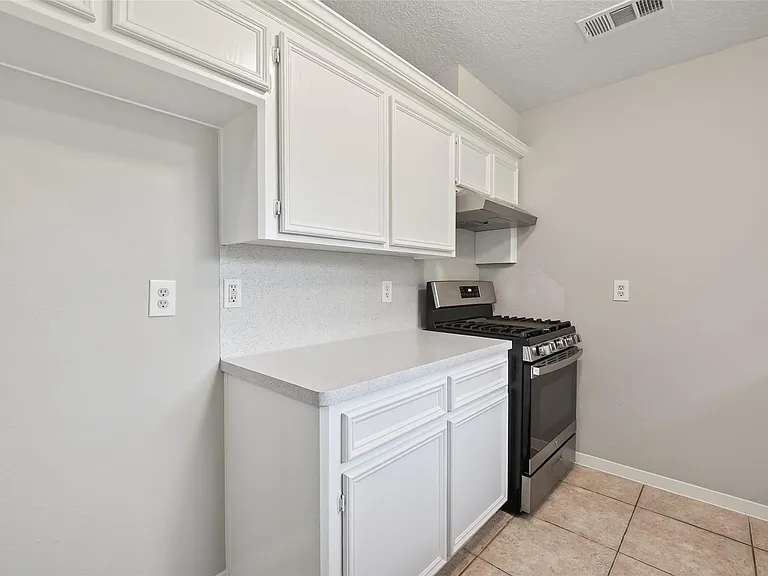 7429 Elbridge Ln — Photo 17
