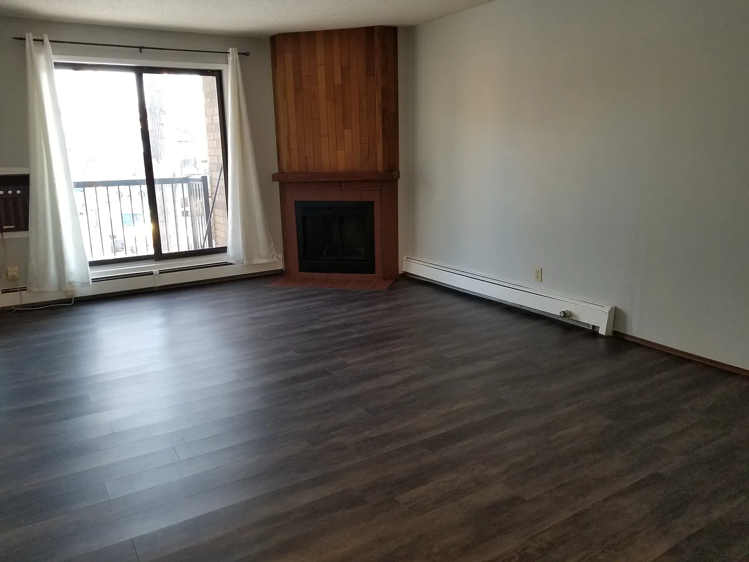 802D Kingsmere Blvd — Photo 2