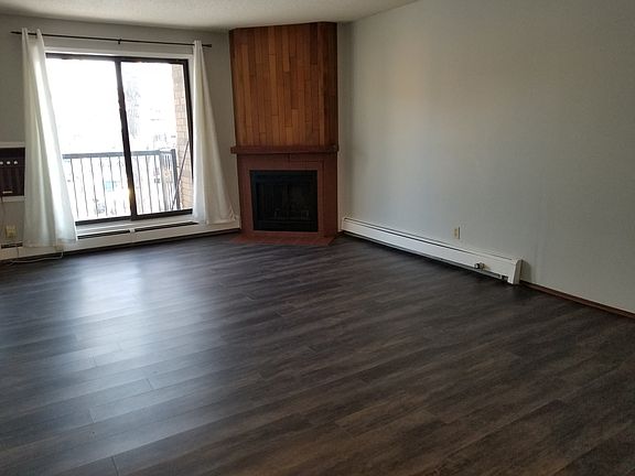 2nd image of 802 Kingsmere Blvd #204