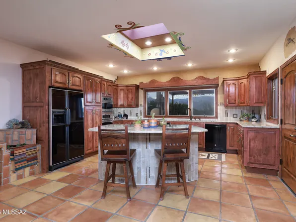 925 N Rancho Del Jefe Loop, Tucson, AZ 85748