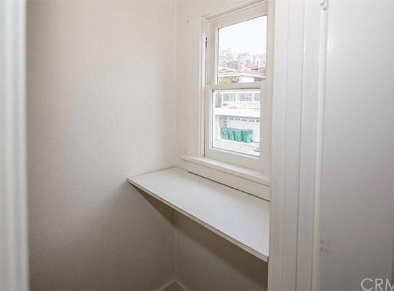 5th image of 485 Bent St