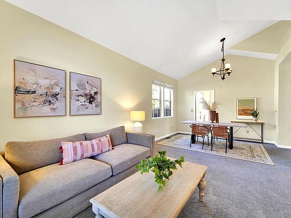5th image of 2217 Fieldcrest Court