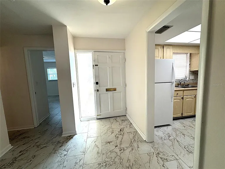 610 Indian Rocks Rd N #103 — Photo 2