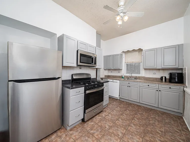 203 Bowers St #2 — Photo 2
