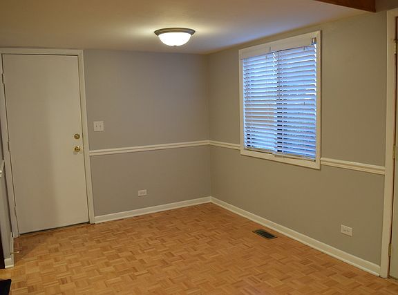 4th image of 2S723 Winchester Cir E Unit 1