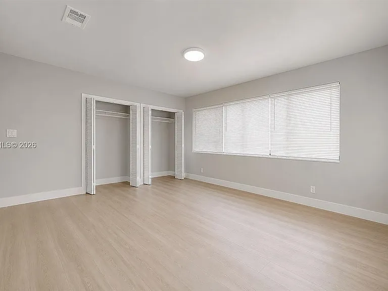 101 W 11th St #8 — Photo 38
