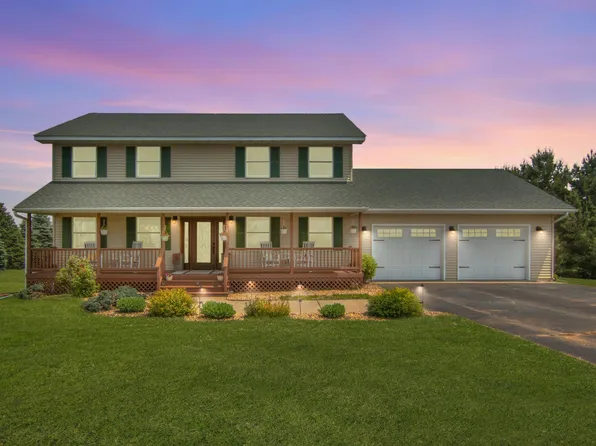 2207 127th St, New Richmond, WI 54017