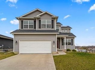 2100 Wycliffe Ct SW, Cedar Rapids, IA 52404