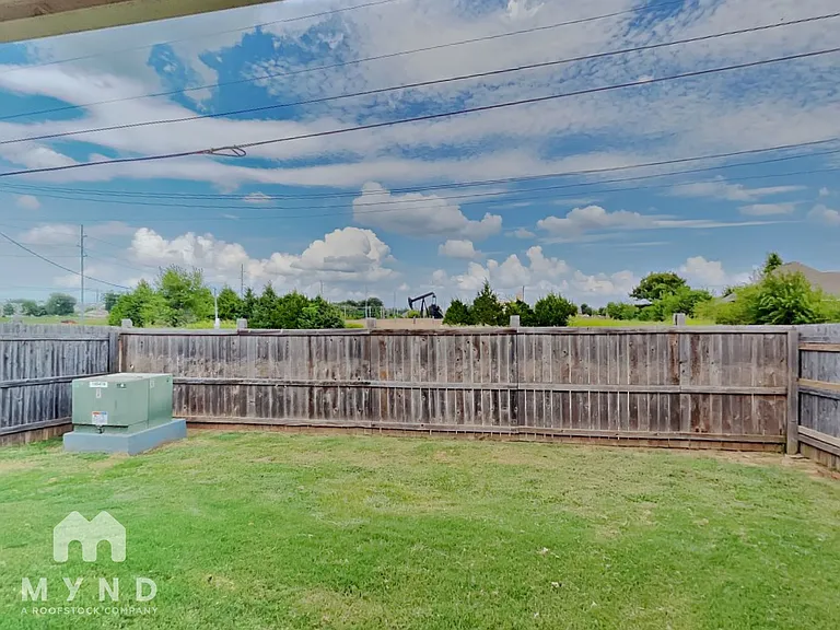 1109 Merlin Dr — Photo 22