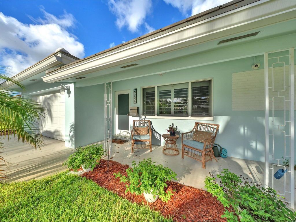 380 SE 5th Avenue, photo 7
