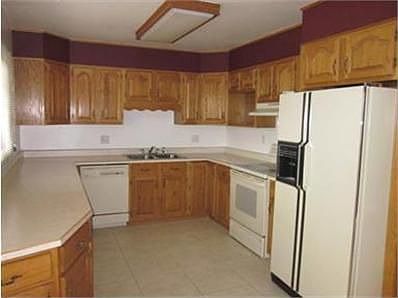 2nd image of 3226 S Wolff St