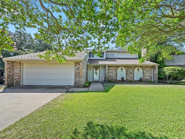 843 Middle Run Ct, Duncanville, TX 75137
