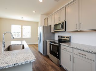 212 Eagles Cliff Dr, Myrtle Beach, SC 29575