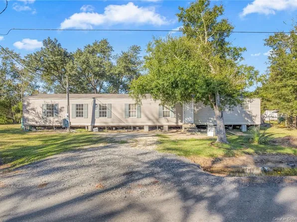 505 E McInnis Dr, Sulphur, LA 70663
