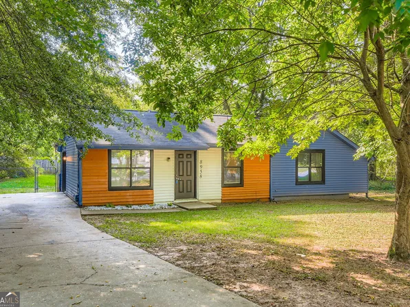 8958 Sterling Ridge Ln, Jonesboro, GA 30238