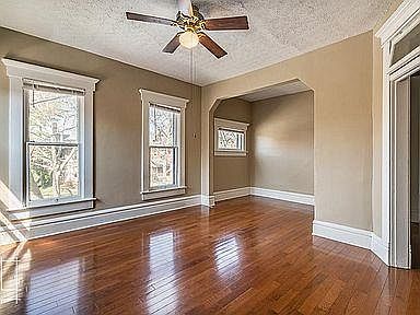 2nd image of 836 Neil Ave APT 2
